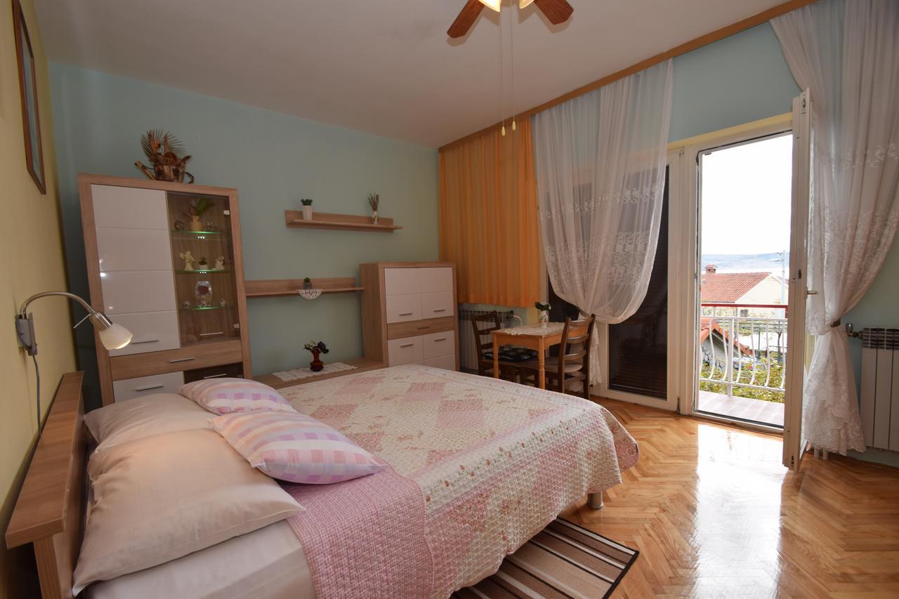 Apartments Mira Starigrad Paklenica Quarto foto